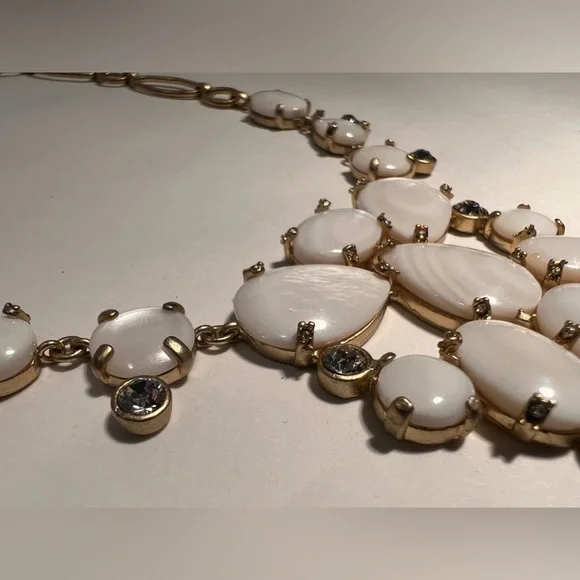 Nordstrom Mother of Pearl & Swarovski Crystal Statement Necklace - Picture 4 of 8